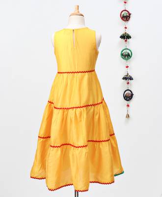 Yellow embroidered polyester kids-tops 2