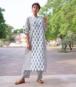 Set of Multi print Kurta with Pants