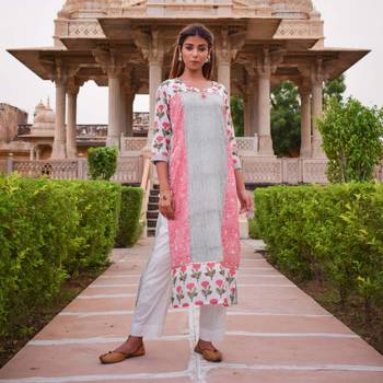 Set of Multi print Kurta with Off White  Pants 1