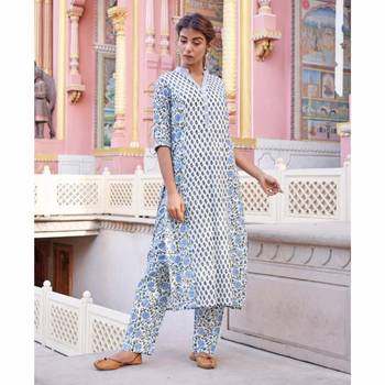 Set of Multi print Kurta with Pants 2