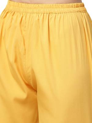 Yellow printed crepe kurta sets 4