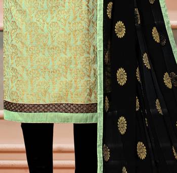 Green woven banarasi silk salwar with dupatta 3