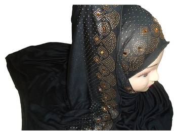Black Plain Cotton Hijab 4