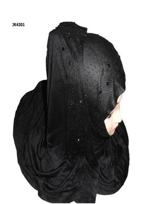 Black Plain Cotton Hijab 2