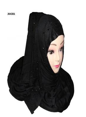 Black Plain Cotton Hijab 4