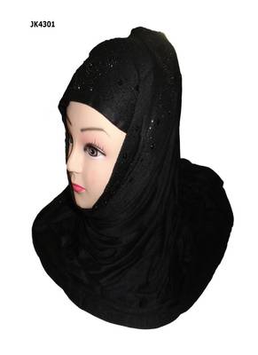 Black Plain Cotton Hijab 5