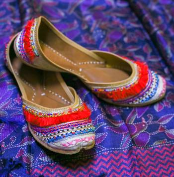 House of Miss Match Rainbow Juttis 3