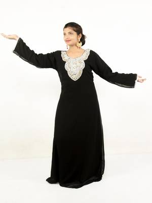 Black embroidered georgette islamic kaftans 1