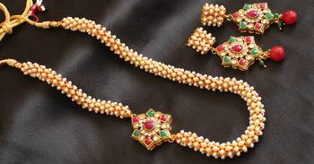 Stunning Pearl Chain With Green Pink Muggapu Necklace 1