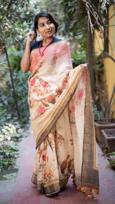 Multicolor Linen Digital Print Saree With Blouse 2