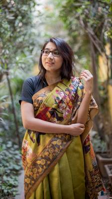 Multicolor Linen Digital Print Saree With Blouse 2