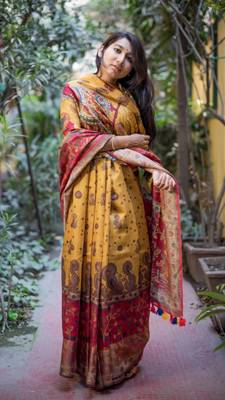 Multicolor Linen Digital Print Saree With Blouse 2