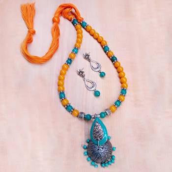 Yellow Agate Necklaces 1