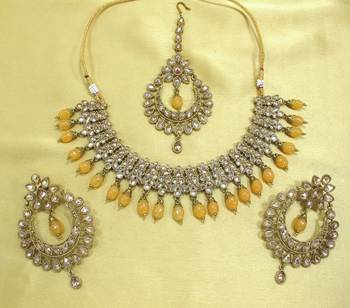 Royal Antique Gold AD Zircon Dark Peach Necklace Jewelry Set 1