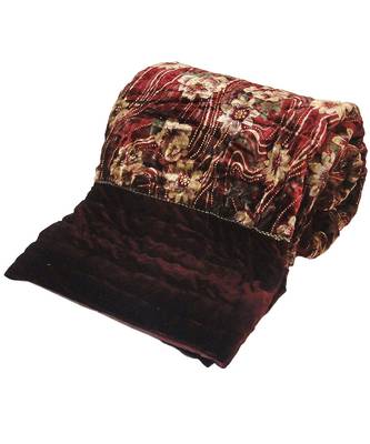 Ethnic Floral Maroon Double Bed Velvet Quilt 1