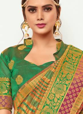 Red woven art silk saree with blouse 3