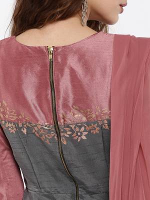 2 pc Set of Grey Kurti and Dupatta 4