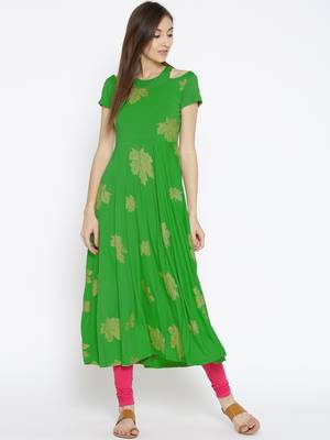 Ira Soleil Green Long Kurta with gold leaf print 2