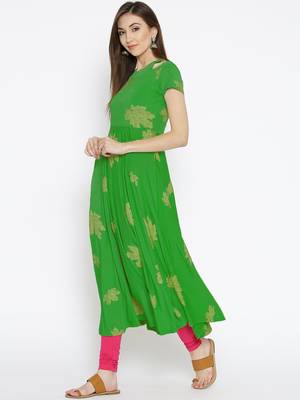Ira Soleil Green Long Kurta with gold leaf print 4