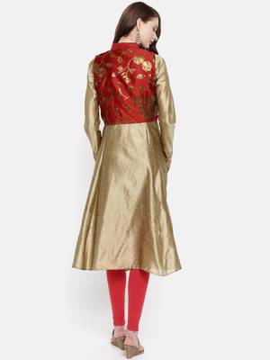 Ira Soleil 2 pcs set of Gold Kurta with reversible short jacket madein dupion fabric 3