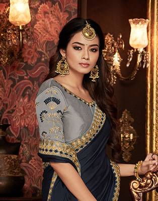 Grey embroidered silk blend saree with blouse 3