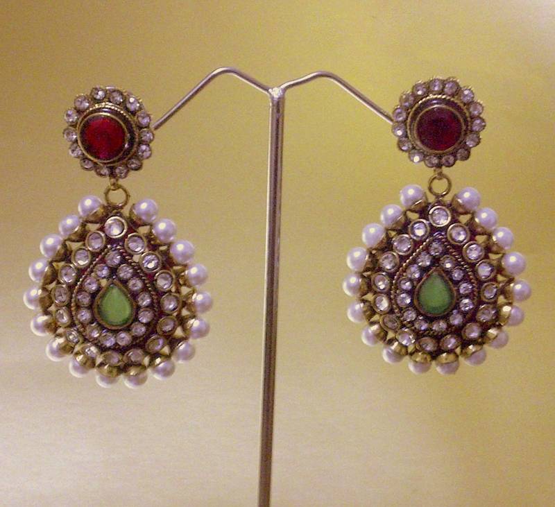 Elegant Red Green Stone Pearl Dangler By Adiva ANSATOCEOO92 DDS 25