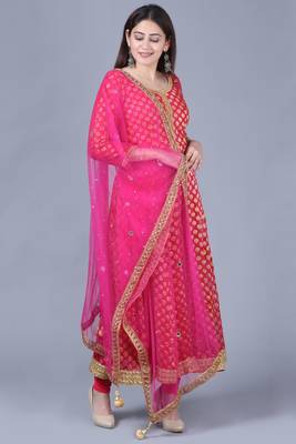 Pink red georgette Banarasi anarkali with leggings and pink mirror stone net dupatta 2