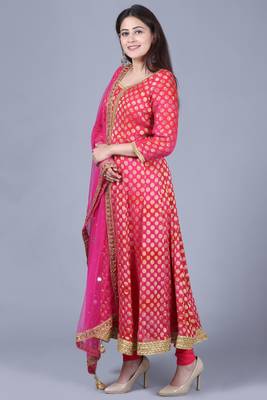 Pink red georgette Banarasi anarkali with leggings and pink mirror stone net dupatta 3
