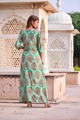 Green printed kurta set 3