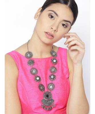 Infuzze Oxidised Silver-Toned Textured Mirror-Work Necklace 3