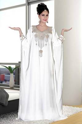 White embroidered georgette islamic kaftan 1
