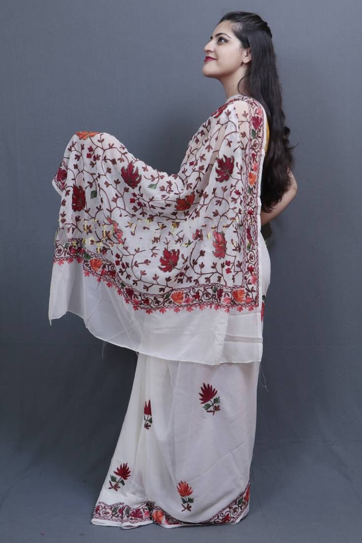 Pure White Colour Kashida Work Saree With Wonderful Designing On Border And Chinaar Jaal On Pallu.