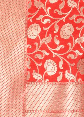Red woven pure silk saree with blouse 3