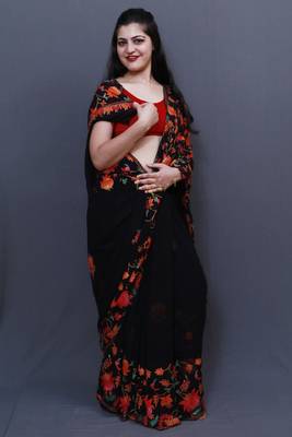 Evergreen Black Colour Saree With Dense Aari Jaal On Pallu And Flowral Motifs 2