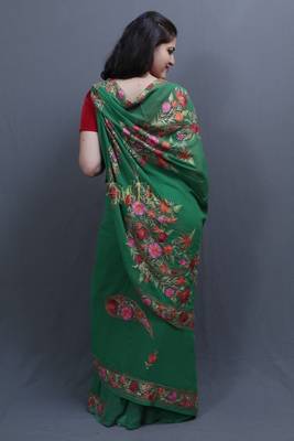 Green Colour Saree With Aari Work Border And Bold Paisleys Make The Saree Unique And Attractive 3