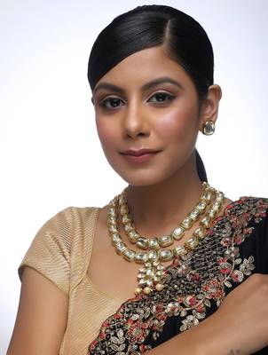 Soname Neckpiece With Studs 1