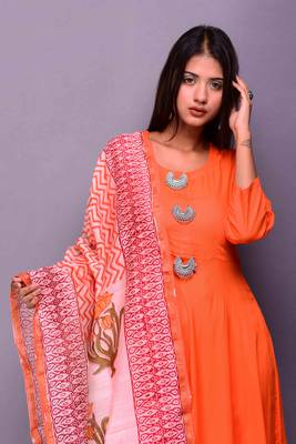 Orange plain rayon kurta sets 3