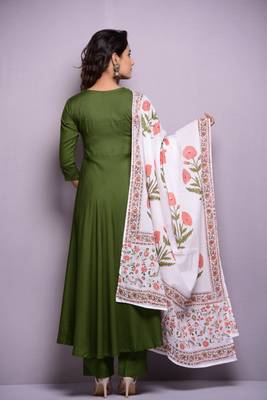 Green plain rayon kurta sets 3