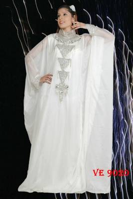 White embroidered georgette islamic kaftans 1