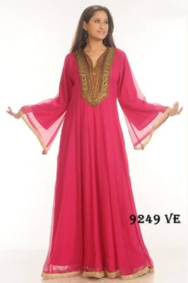 Pink embroidered georgette islamic kaftans 1