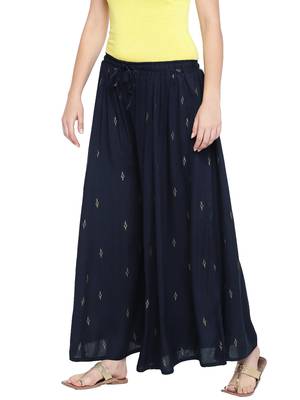 Ishin Women's Navy Blue Printed Flared Palazzos 3