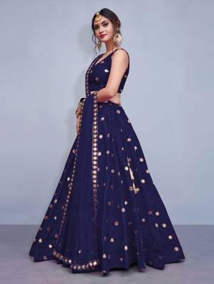 Navy-blue embroidered silk semi stitched lehenga 3
