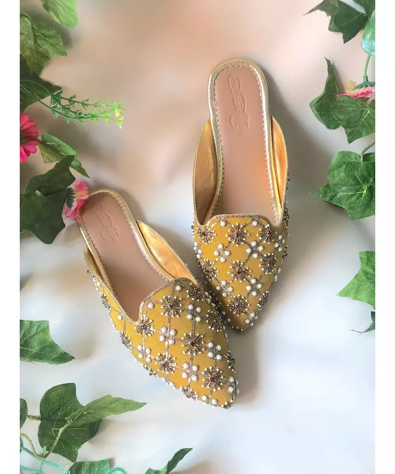 Slip on Pointed loafers with soft Gold cushioning sole