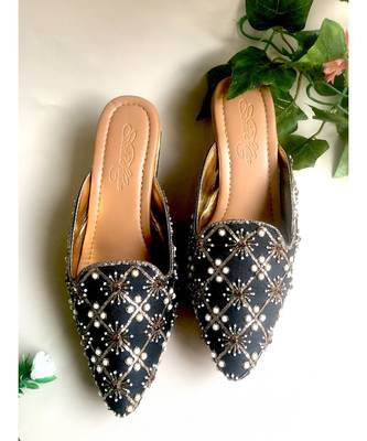 Black Nakshi Box heels 2