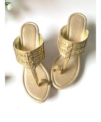 Dusty Gold , Gold Filigree Kolapuri Wedges 2