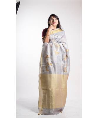 Grey Tissue Linen Embroidery Saree With Blouse 2