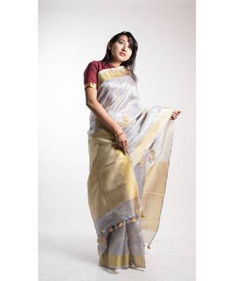 Grey Tissue Linen Embroidery Saree With Blouse 3