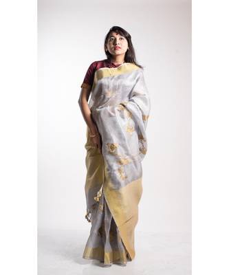 Grey Tissue Linen Embroidery Saree With Blouse 4