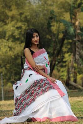 white hand woven cotton saree with blouse 3