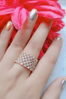 White rings